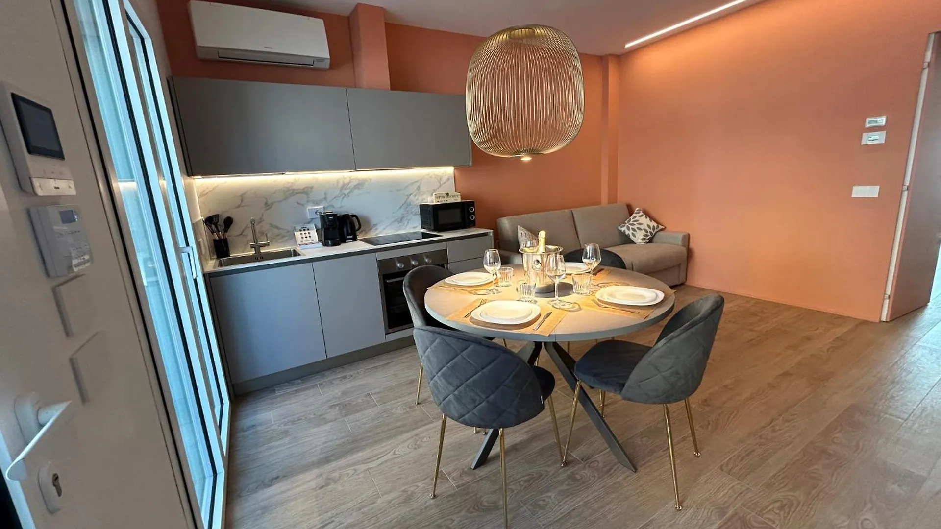 The Twins 1 Luxury Ceccarini - Lungomare Parcheggio Privato Villa Riccione